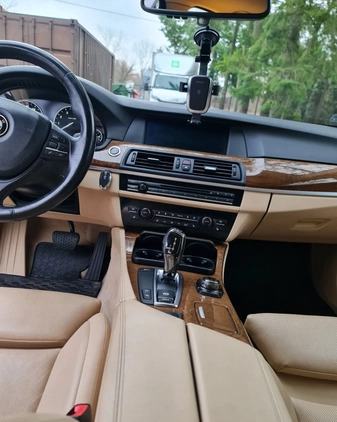 BMW Seria 5 cena 55350 przebieg: 210000, rok produkcji 2013 z Łazy małe 106